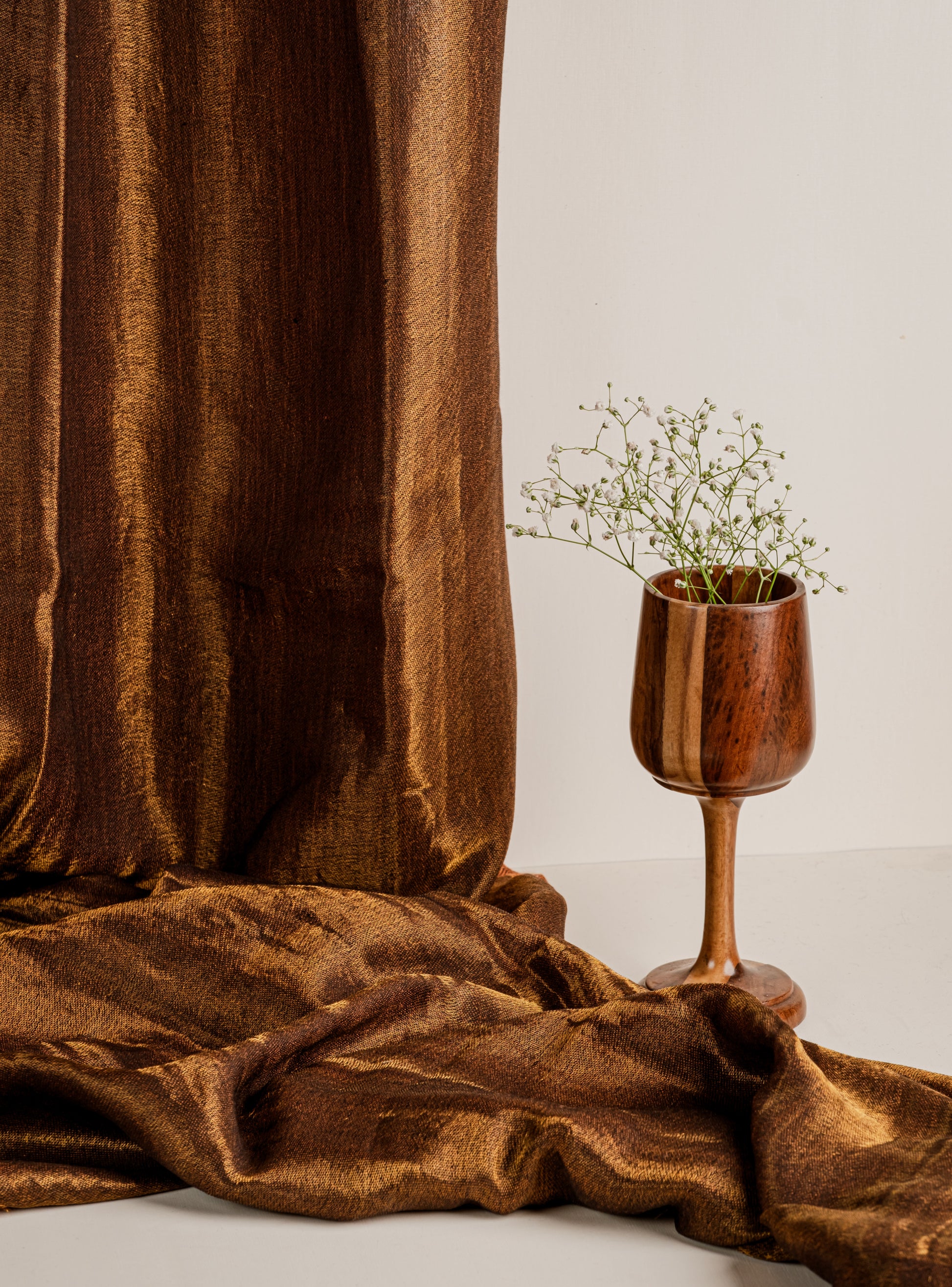 Tissue Stole - Black & Golden