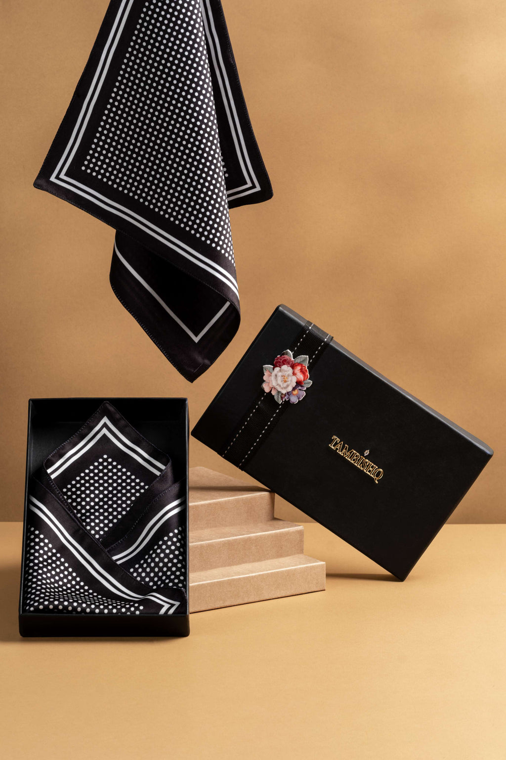Microdot Pocket Square
