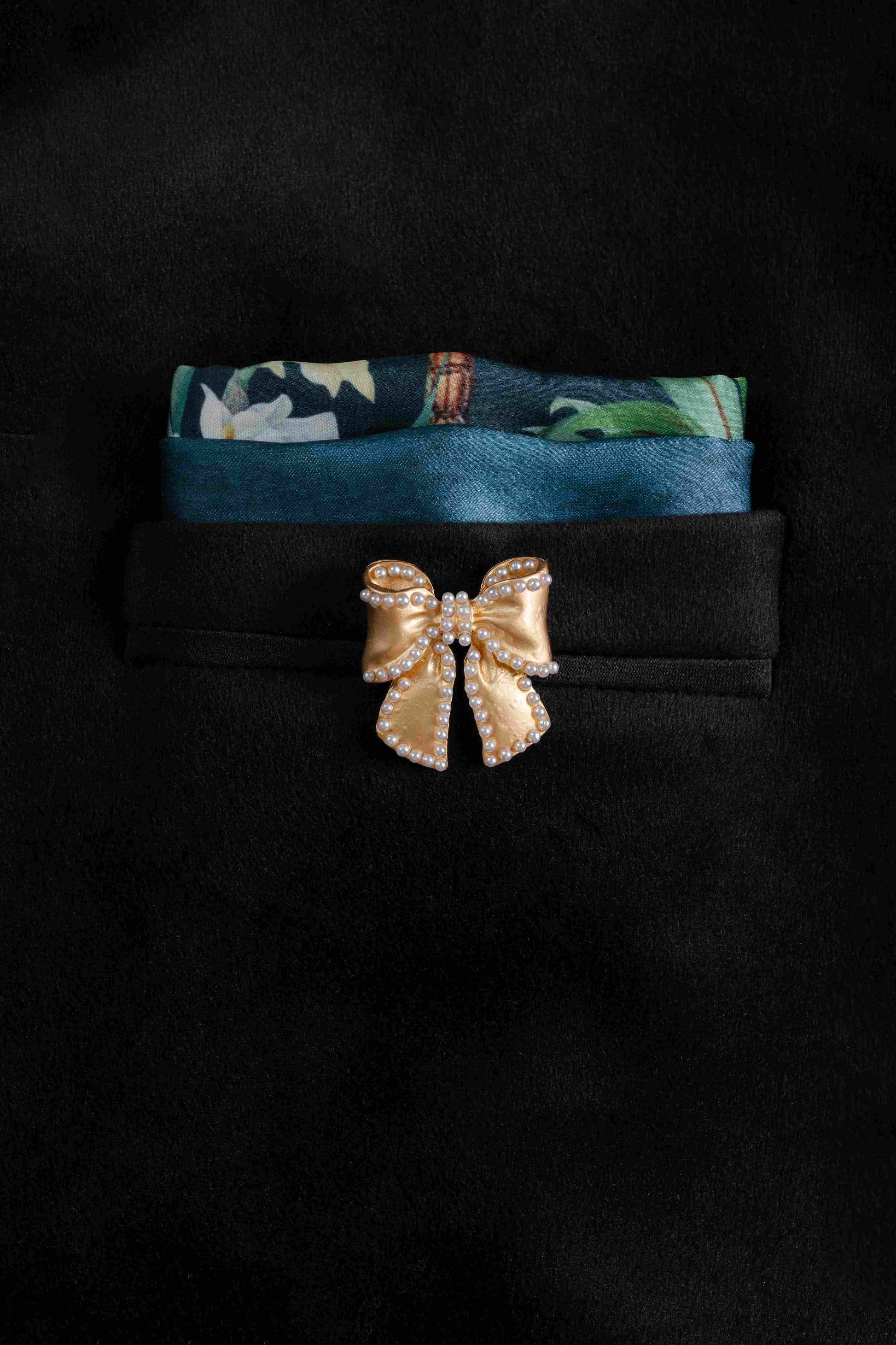 Pearl Bow