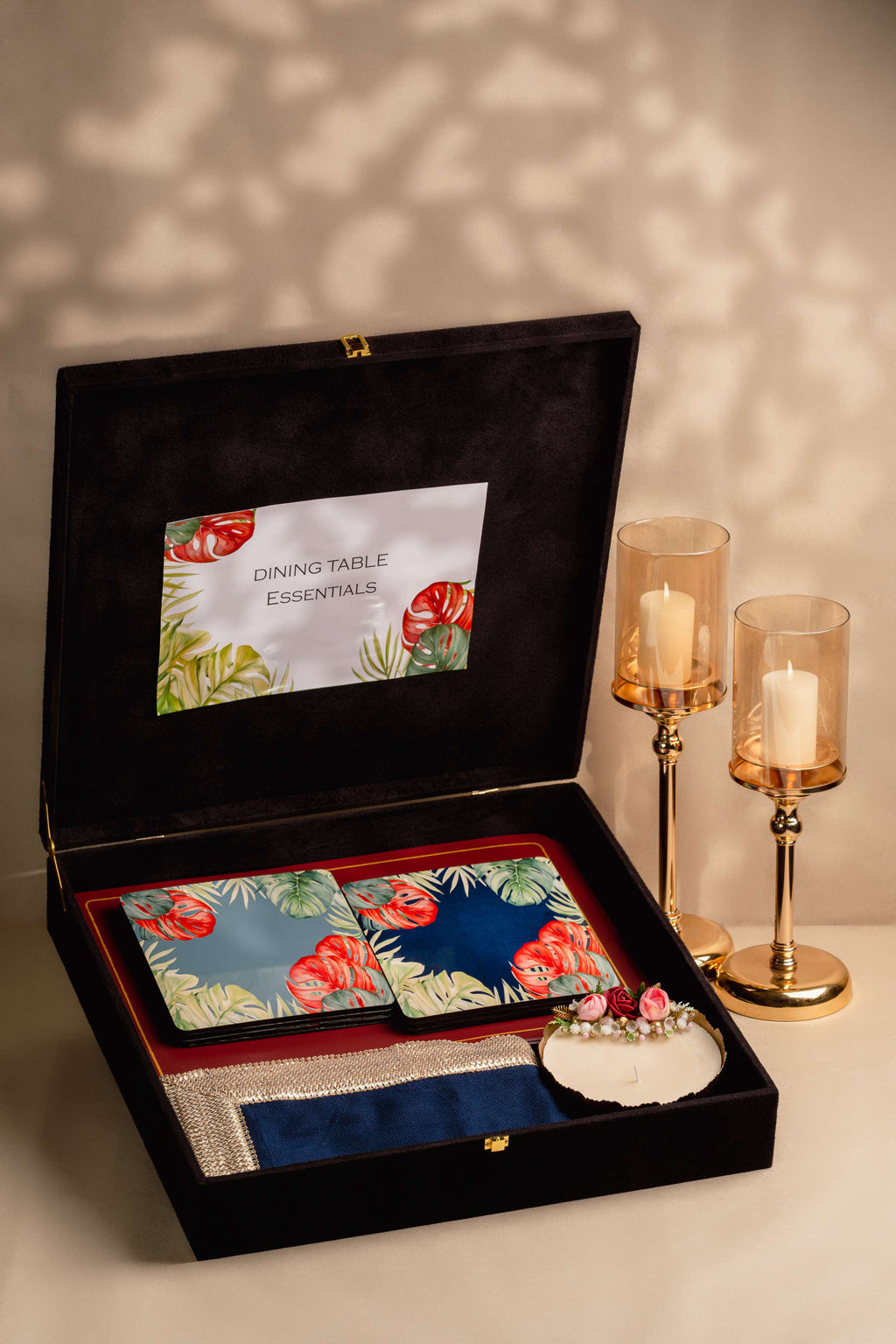 Palm Frame - Table Couture