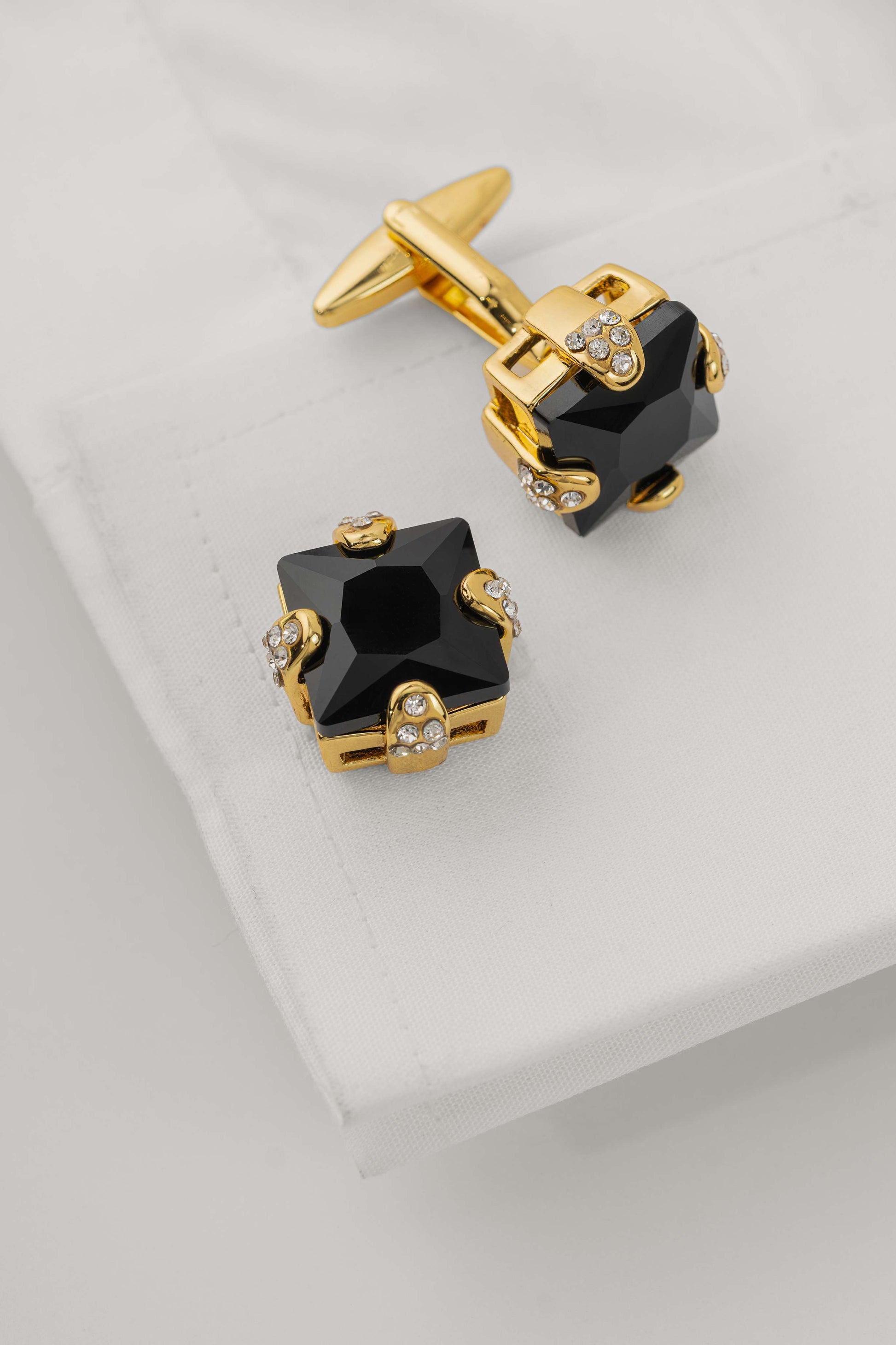 Onyx Square